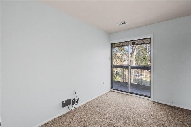 Building Photo - 66 Banner Ct