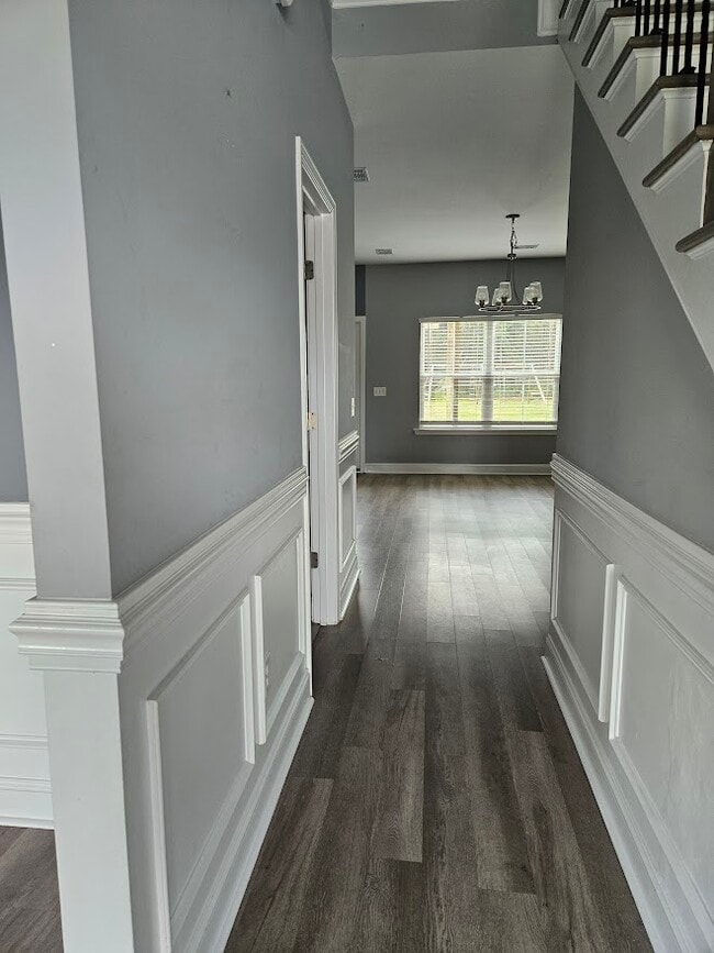 Building Photo - 281 Cypress Creek Dr NE
