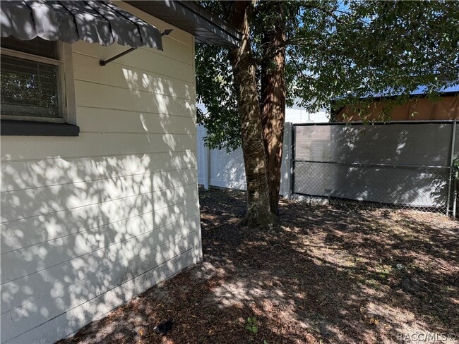 Building Photo - 7 N Jackson St