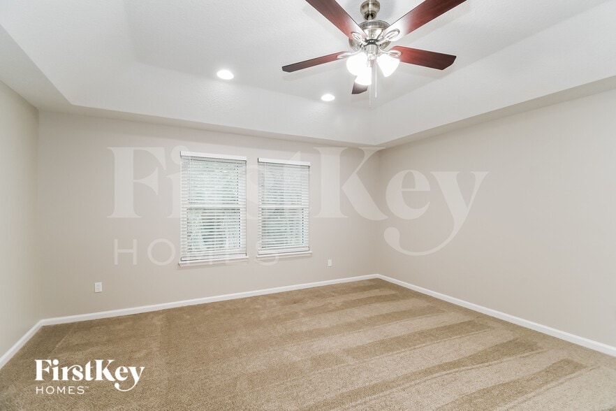 Building Photo - 2504 Victoria Point Dr