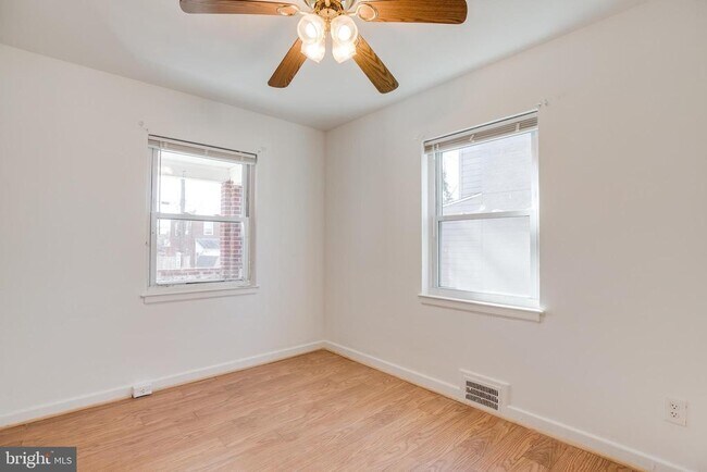 Building Photo - 1889 Alabama Ave SE