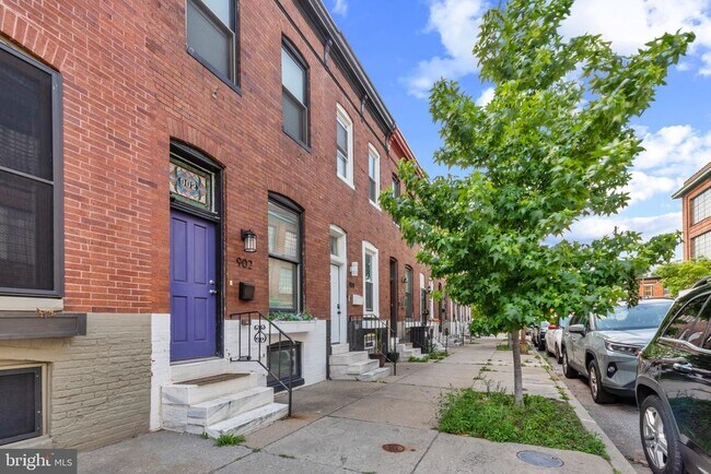 Building Photo - 902 N Milton Ave