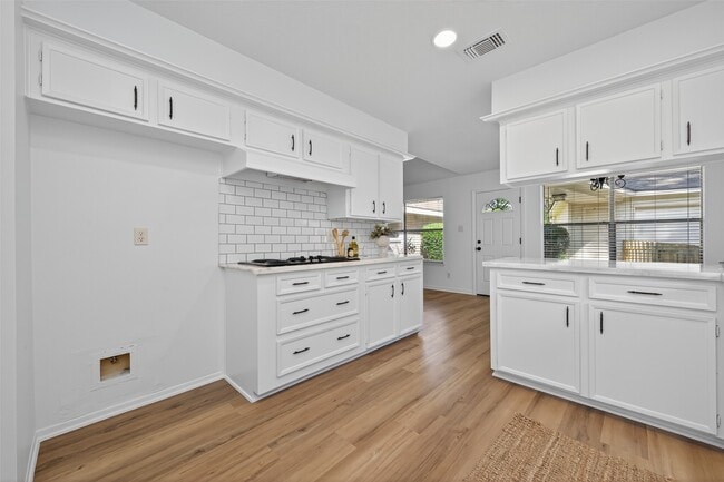 Building Photo - 3815 Brook Shadow Dr