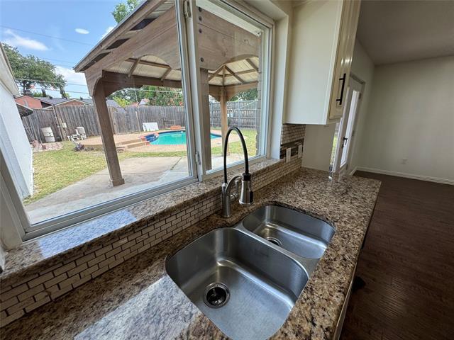 Building Photo - 3573 Ridgebriar Dr