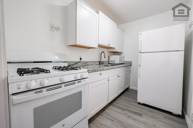 Building Photo - 1Bed/1Bath House at 32nd St/Thomas! Ready for Immediate Move-In! -- NO HOA!