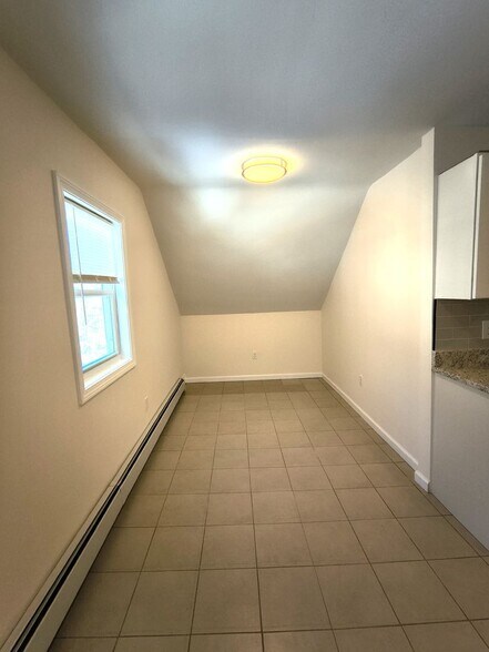 Building Photo - 26 Main St