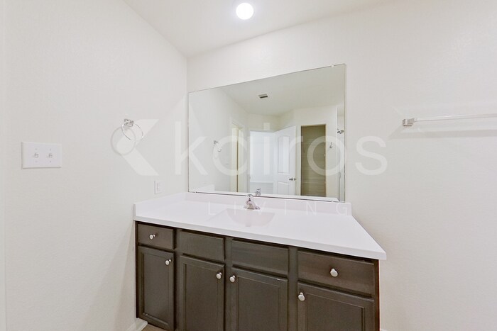Building Photo - 5727 Littoral Rd