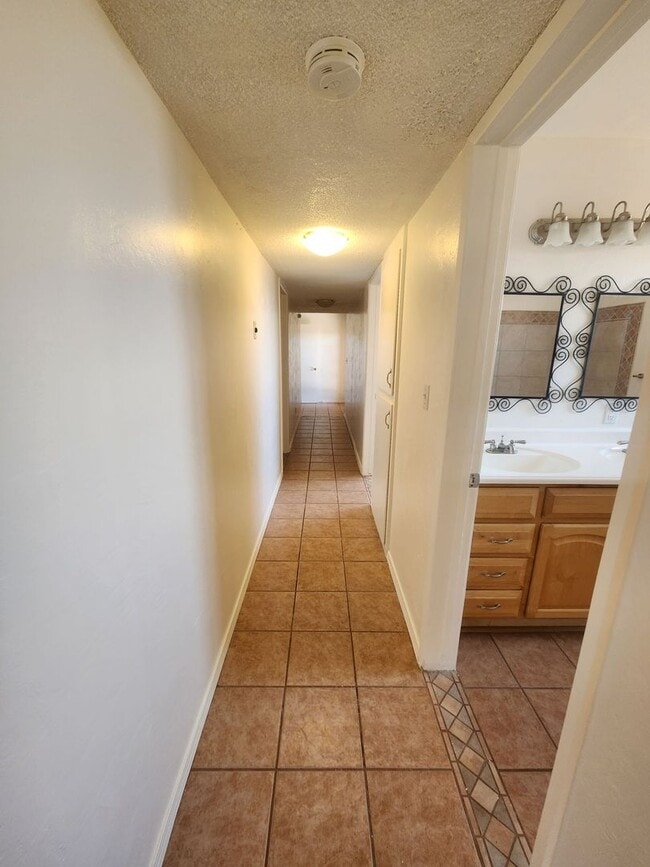 Building Photo - COMING SOON!! LARGE 3 bedroom home