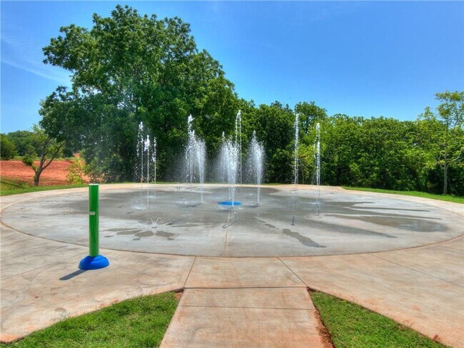 Building Photo - Newer Home + Edmond Schools + 4 bedrooms +...