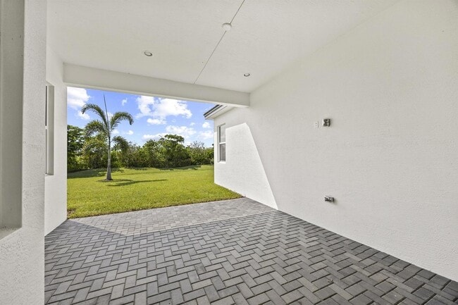 Building Photo - 14421 Spruce Pne Dr