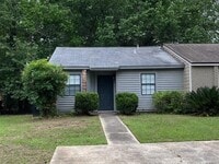 Building Photo - 3213 Mound Dr