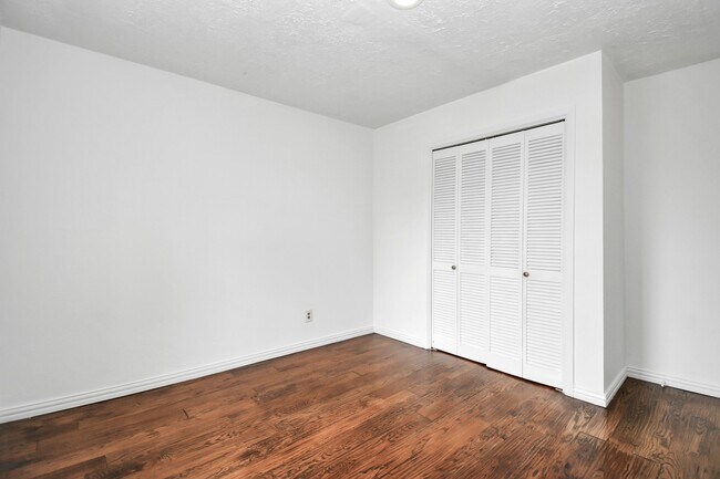 Building Photo - 10131 Kent Towne Ln