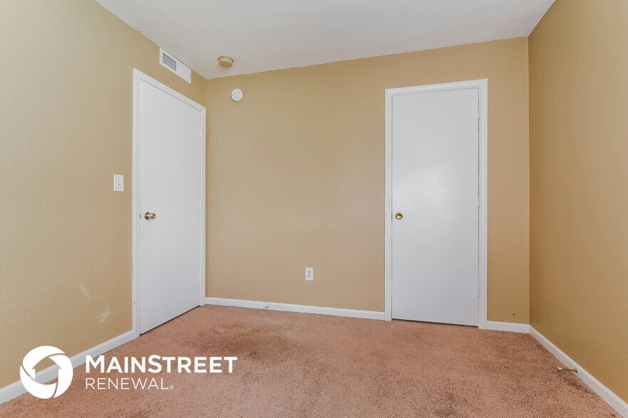 Building Photo - 4206 Village Trace Blvd