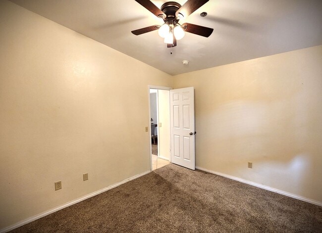 Building Photo - Long Term Rental with Pool