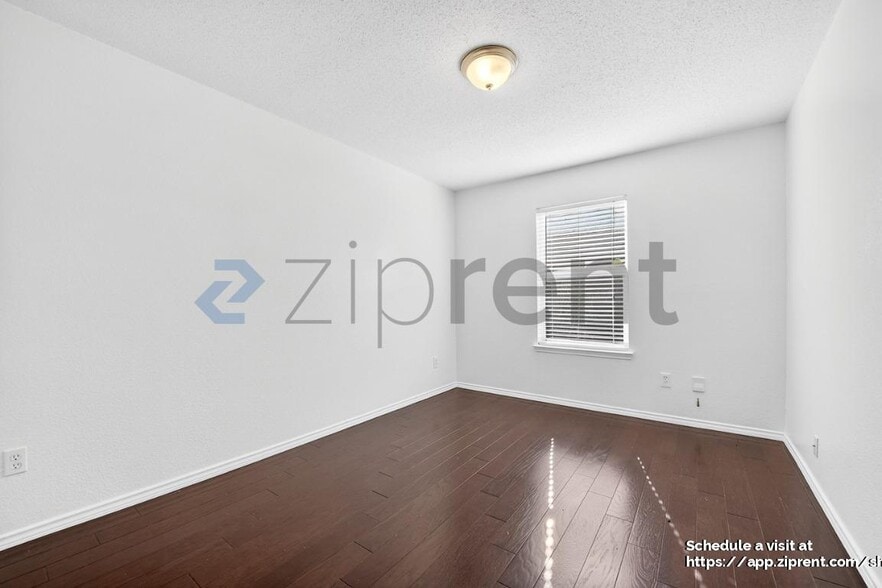 Building Photo - 1117 Beeblossom Dr