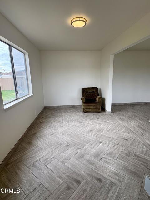 Building Photo - 1951 N Ventura Rd