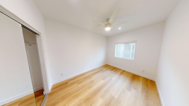 Building Photo - 5339 W Falls View Dr