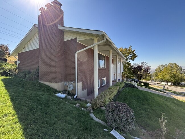 Building Photo - 786 San Simeon Way