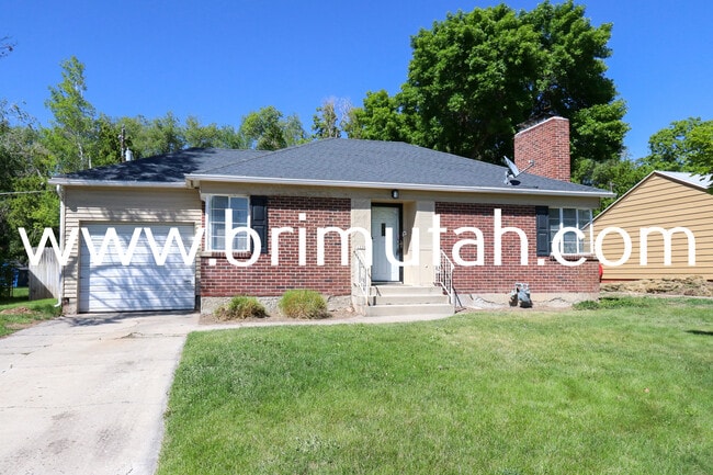 Primary Photo - 1239 E Ridgedale Ln