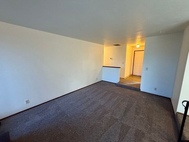 Building Photo - 2907 Moraga Ave SE