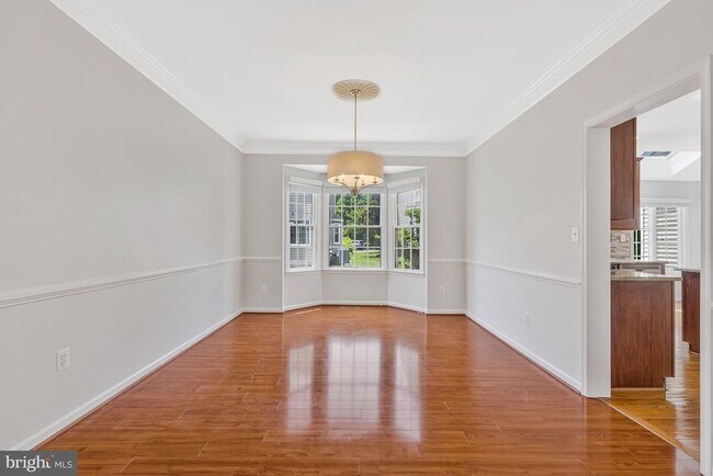 Building Photo - 10857 Hunter Gate Way