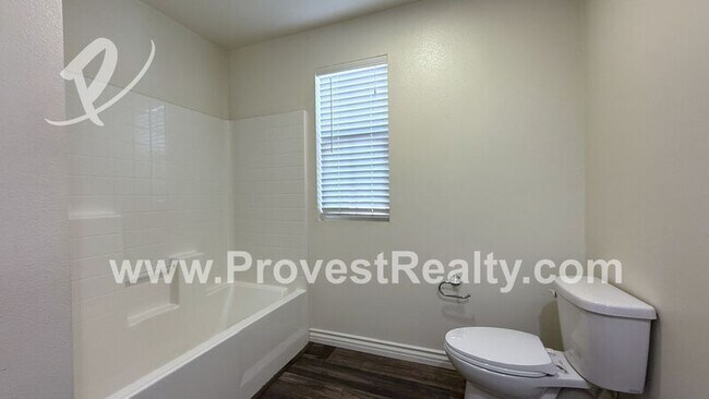 Building Photo - 15946 Silver Tip Way