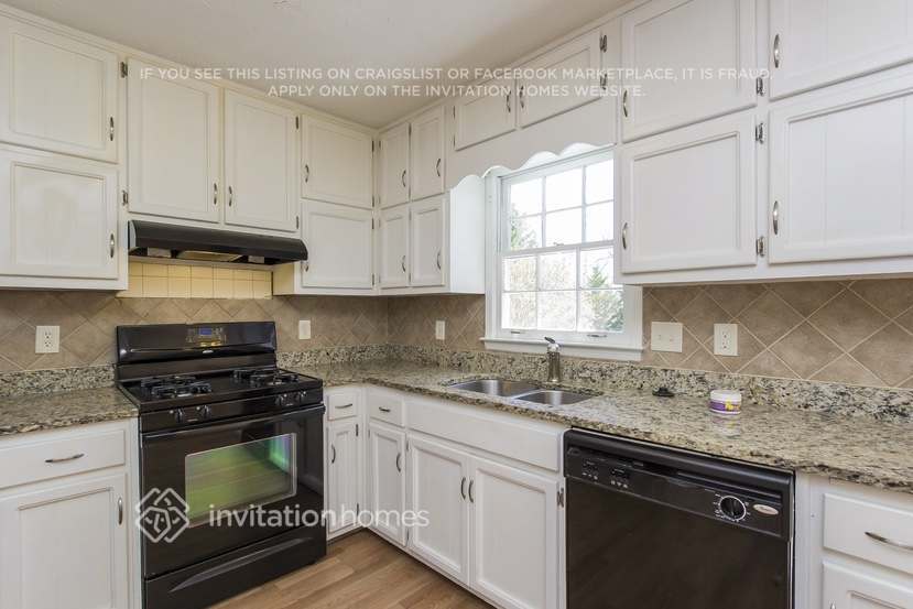 Building Photo - 960 Camden Hill Ct