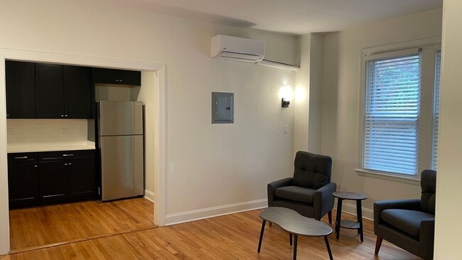 Building Photo - Newly Remodeled 1-Bedroom, 1-Bathroom Near Johns Hopkins University