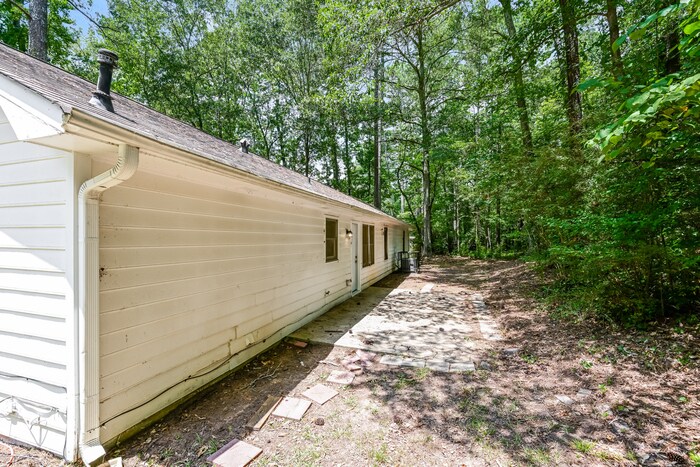 Building Photo - 155 Victoria Dr