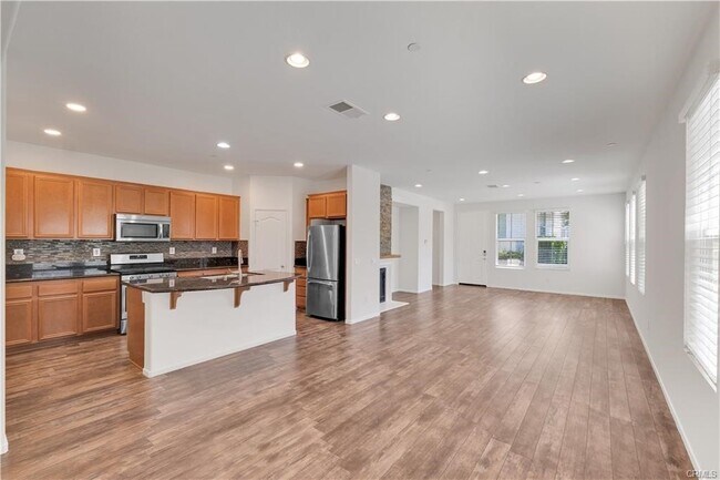 Building Photo - 15723 Parkhouse Dr