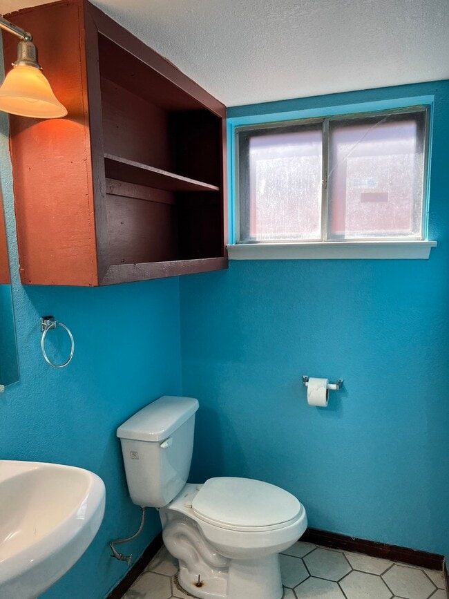 Building Photo - 9314 Valley Stream