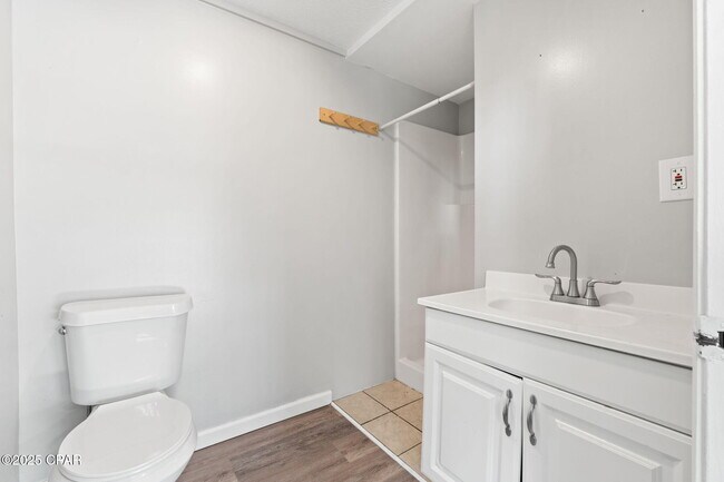 Building Photo - 13636 FL-77