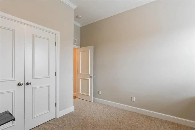 Building Photo - 713 Heather Wood Dr