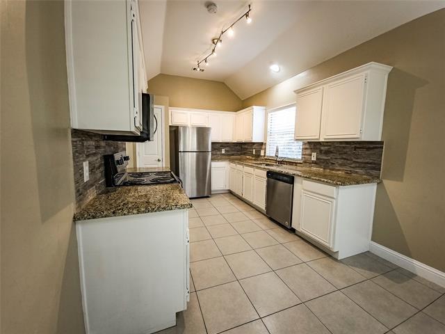 Building Photo - 1524 High Pointe Ln
