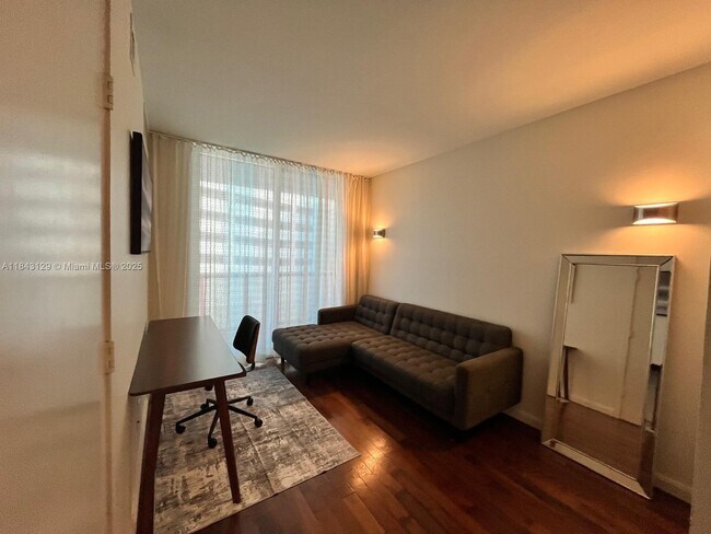Building Photo - 50 Biscayne Blvd