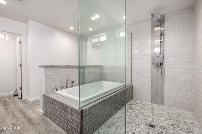 Building Photo - 9832 N 29th St