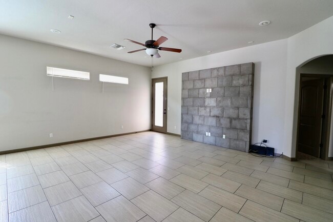 Building Photo - 3817 Loma Cortez Dr