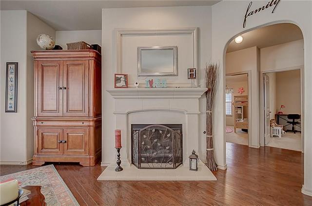 Building Photo - 5009 Holliday Dr