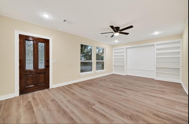 Building Photo - 2725 Avenue F