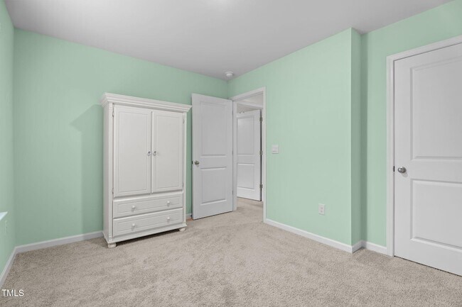 Building Photo - 132 Rockfall Wy