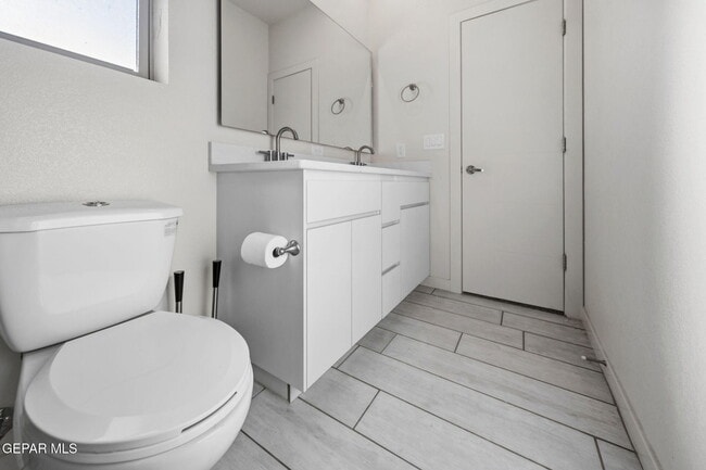 Building Photo - 3741 Peak Pl