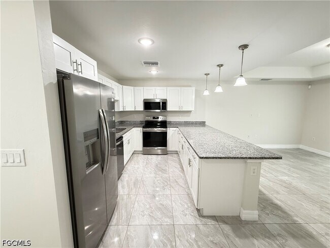 Building Photo - 356 Bell Blvd