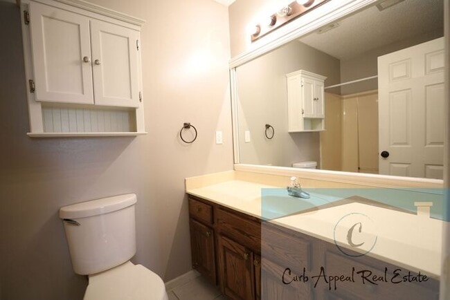 Building Photo - Move in special $800!! Beautiful 3 bed 2 bath home - Nettleton