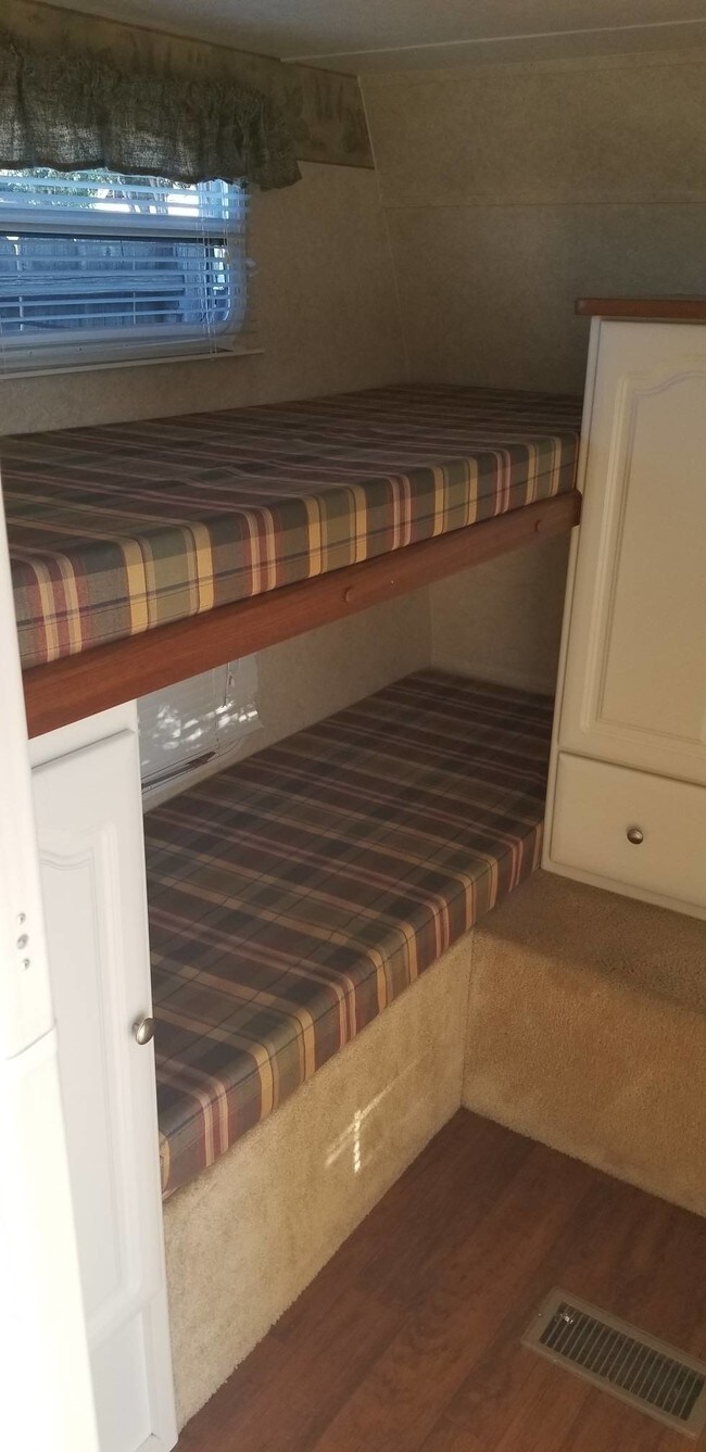 Building Photo - 6618 Topper Run