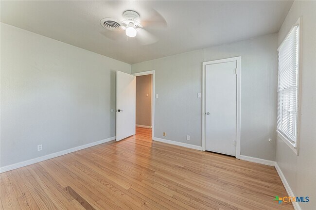 Building Photo - 1020 N 15th St