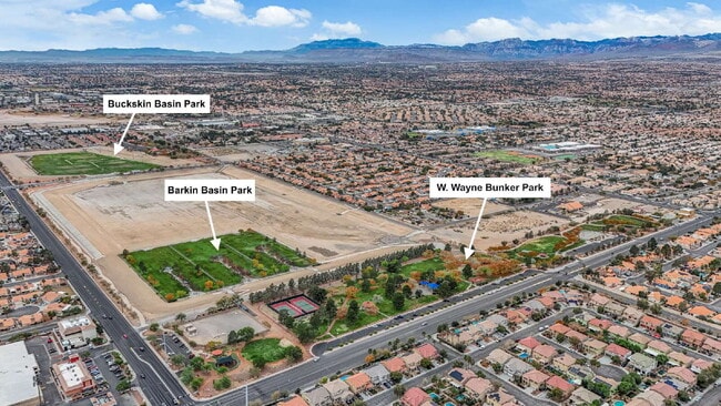 Building Photo - 4319 N Thunder Twice St