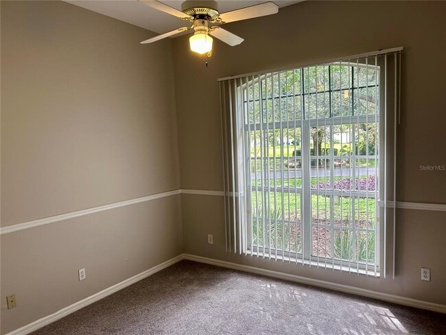 Building Photo - 10433 Lake Hill Dr