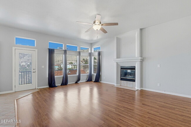 Building Photo - 4717 Excalibur Dr