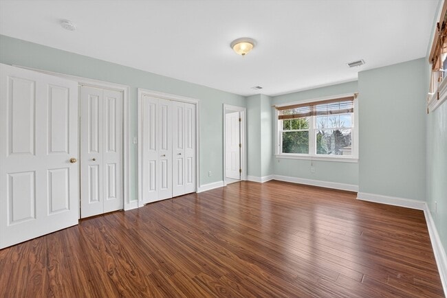 Building Photo - 6 Adams St