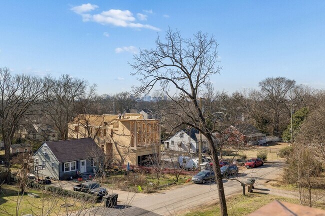 Building Photo - 4 Belle Forrest Ave